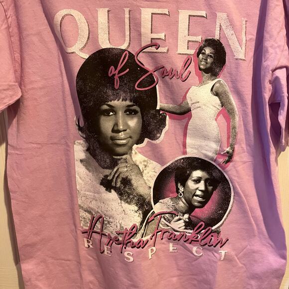 Aretha Franklin Queen of Soul Graphic Tee Pink Medium/Large - Picture 3 of 5